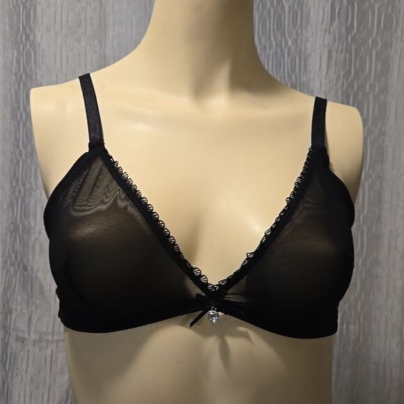 Elegant Black Lace Bralette Large - Picture 1 of 10